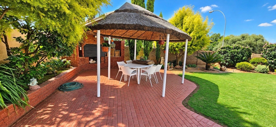 3 Bedroom Property for Sale in Fichardt Park Free State